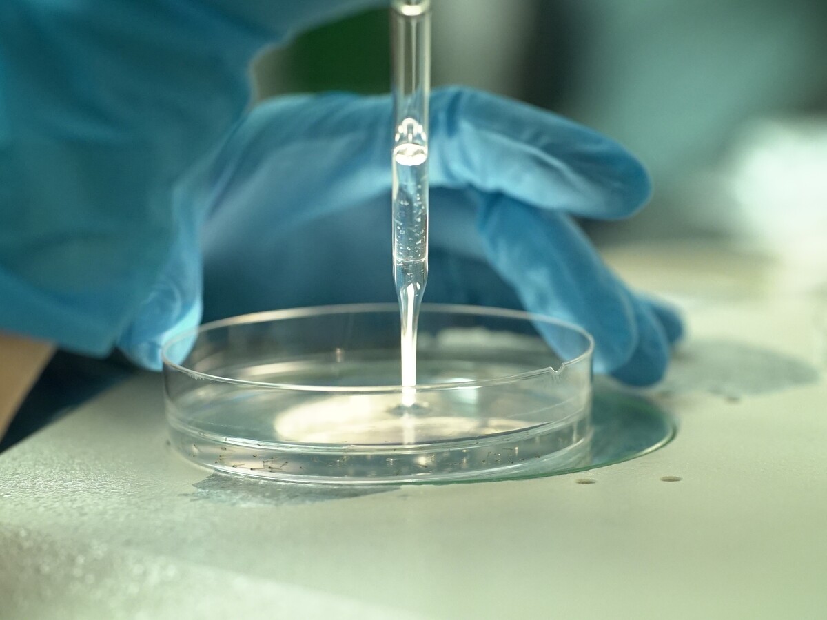 Researchers develop new technologies in a Knight Campus laboratory.